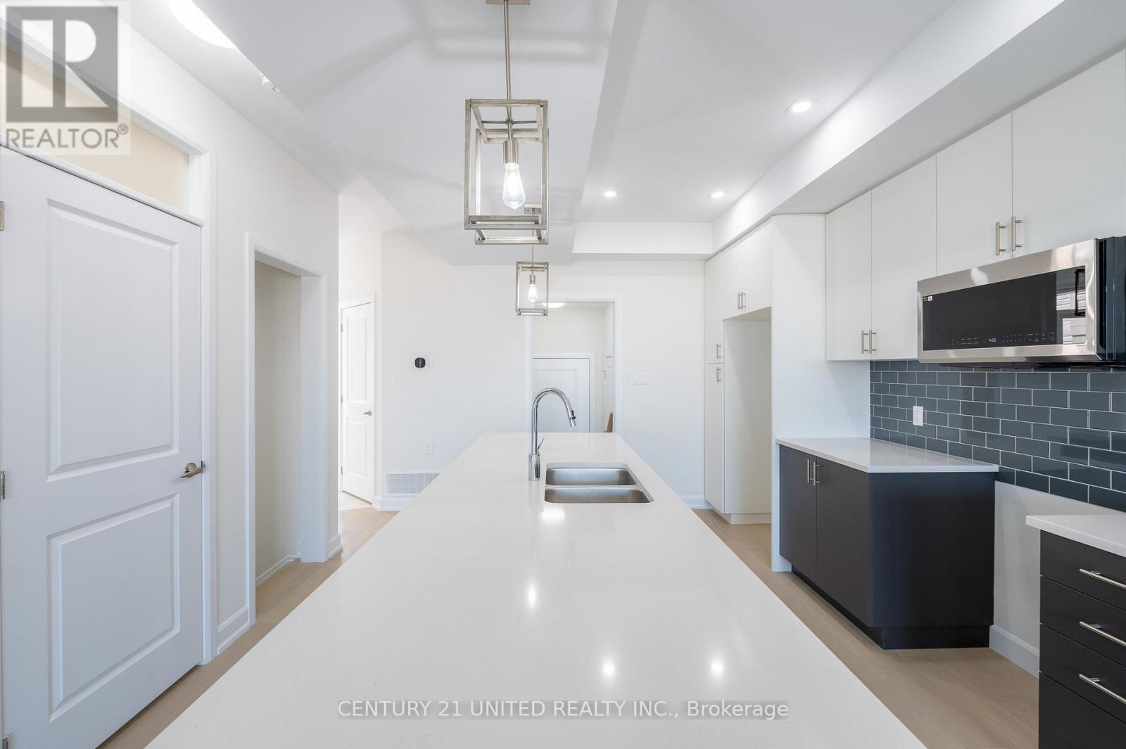 Property at 309 MULLIGHAN GARDENS image 2