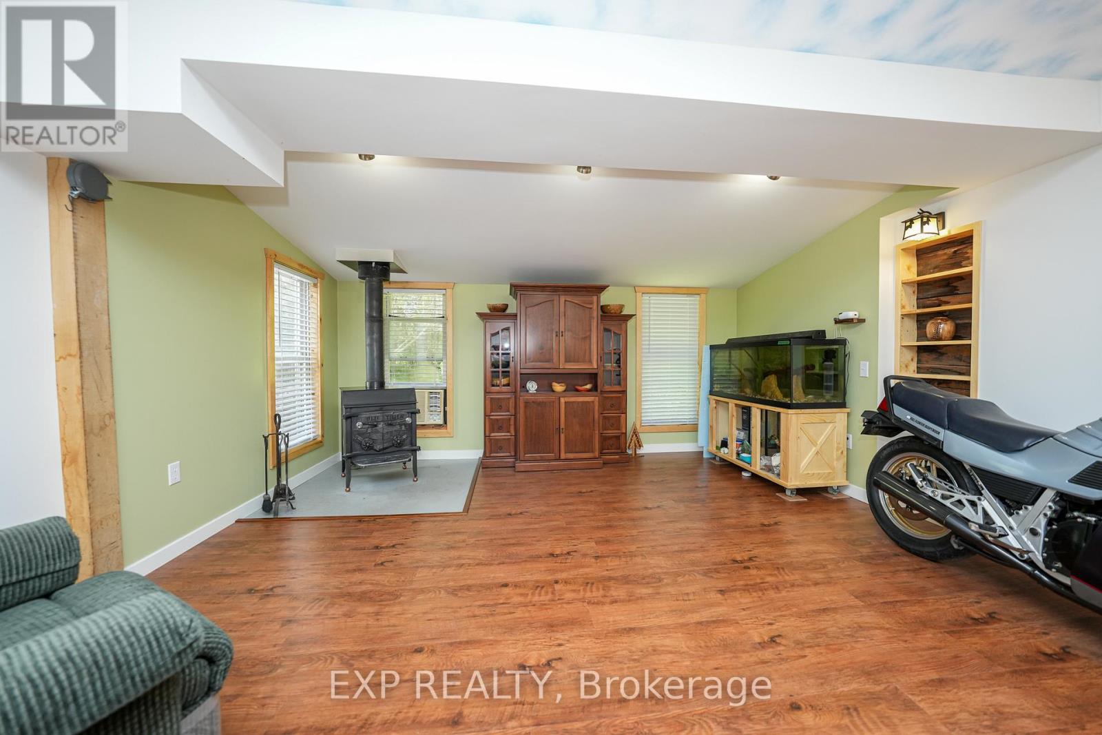 Photo 8 of 33 for 32207 Sylvan Road