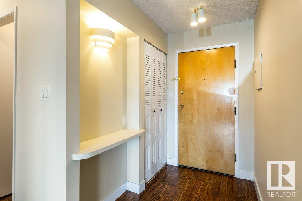 Property at #132 4404 122 ST NW image 2