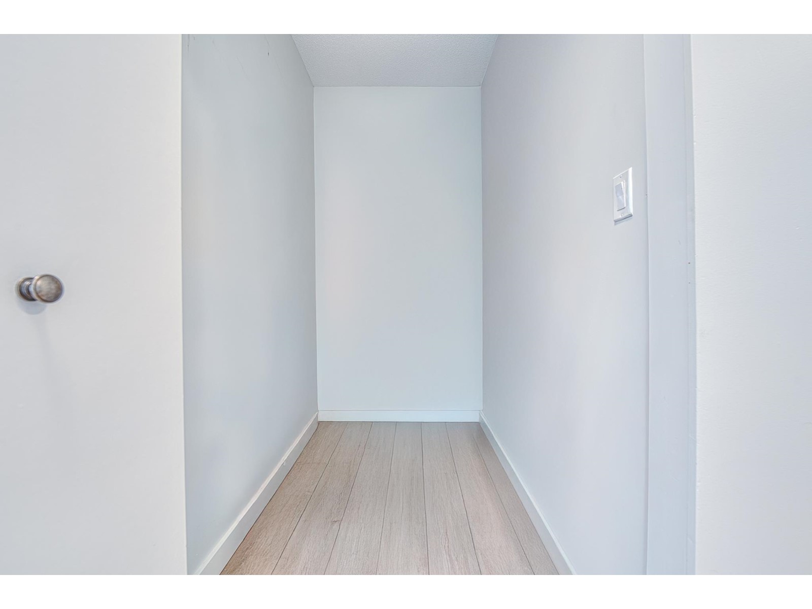 302 15288 100 Avenue, Surrey, British Columbia V3R 7V2 - Photo 16 - R3011324