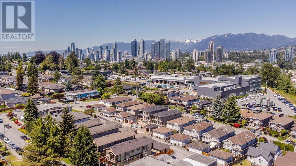 6033 Woodsworth Street, Burnaby, British Columbia  V5G 1S9 - Photo 4 - R3009426