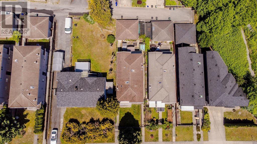 6033 Woodsworth Street, Burnaby, British Columbia  V5G 1S9 - Photo 8 - R3009426