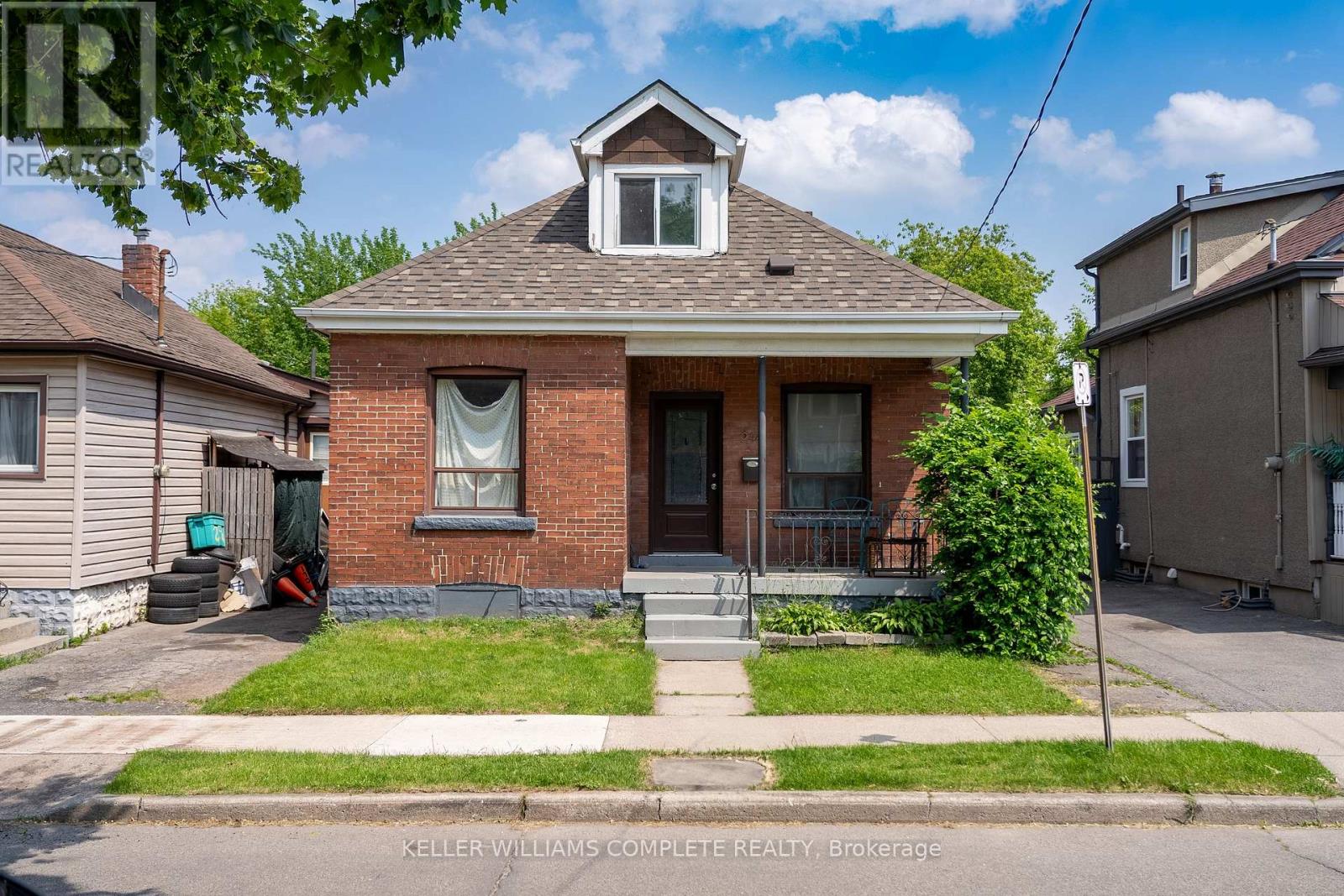 244 WEIR STREET N, hamilton (homeside), Ontario