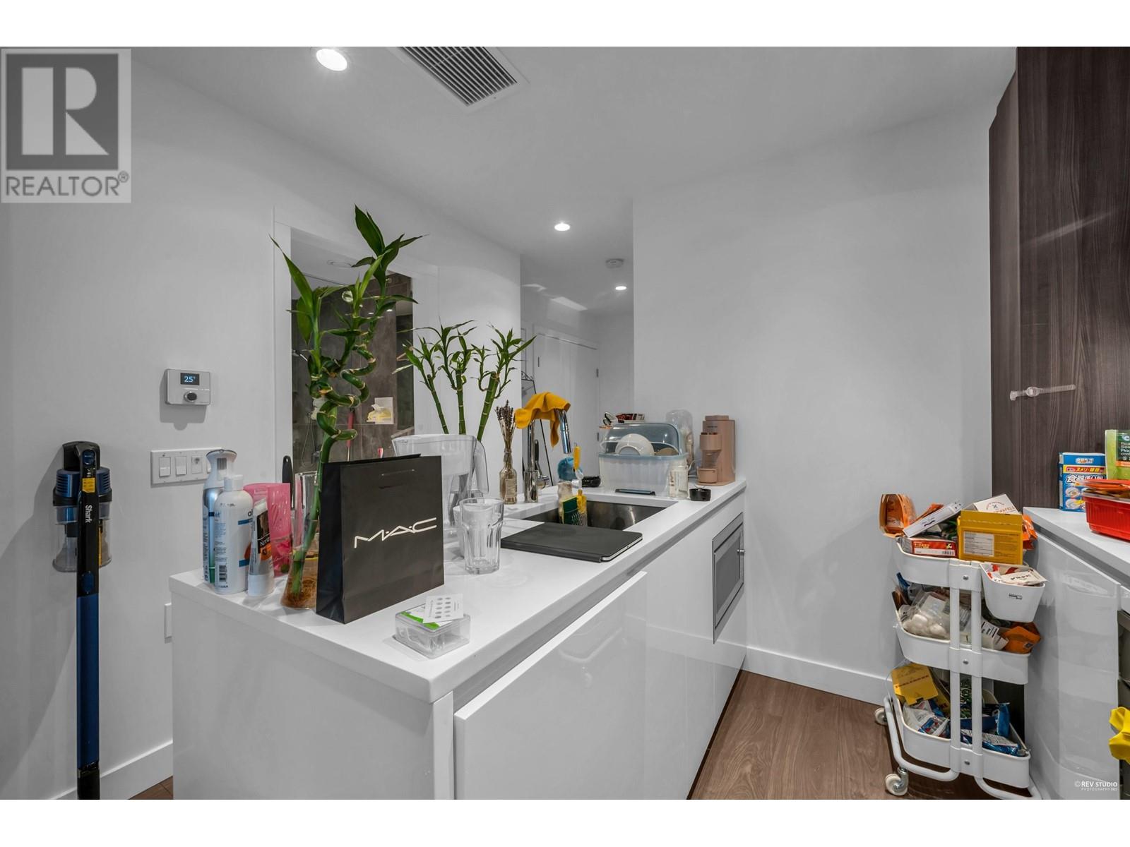 860 6320 No. 3 Road, Richmond, British Columbia  V6Y 0L5 - Photo 6 - R3012270