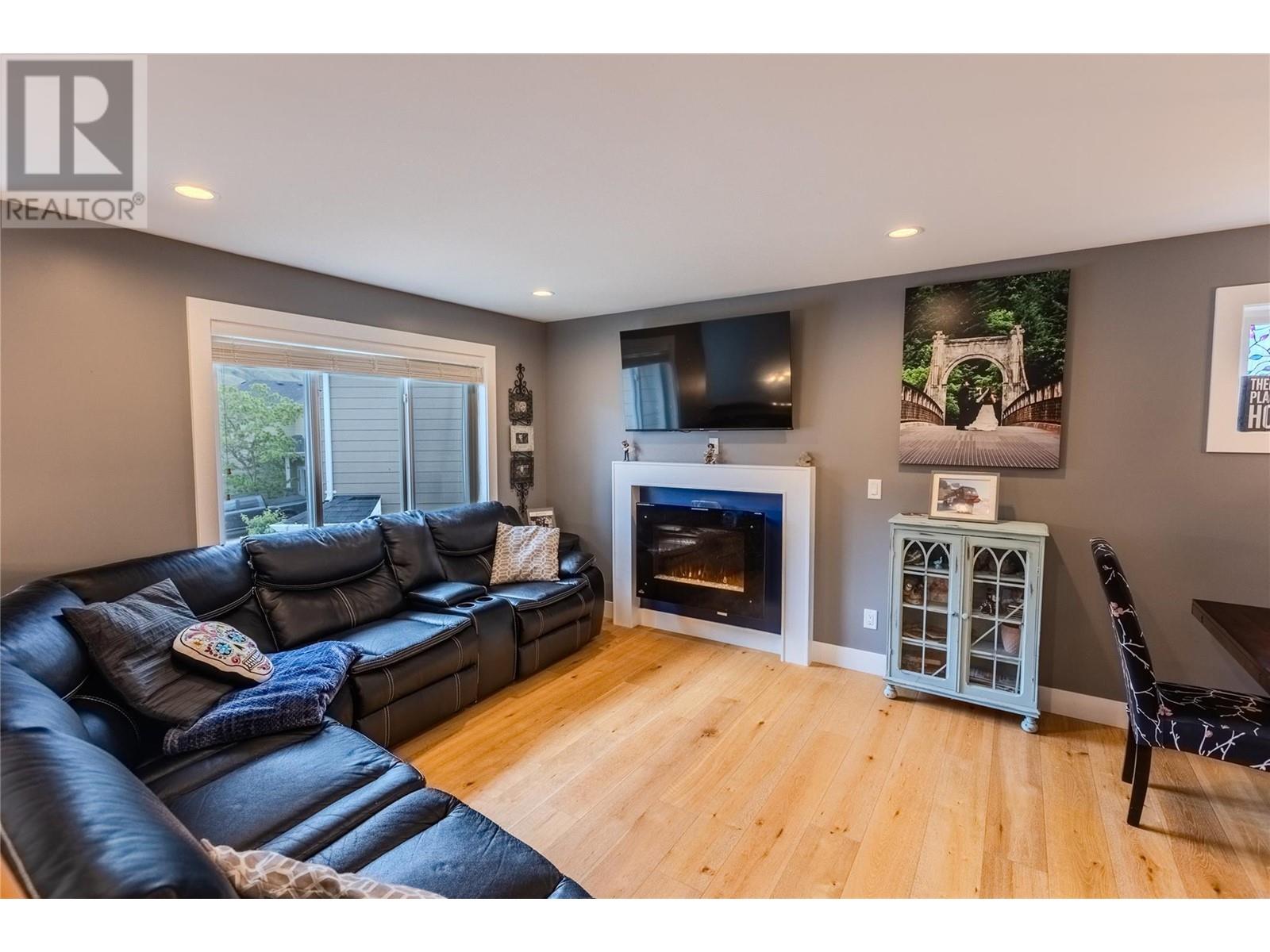 2772 Beachmount Crescent, Kamloops, British Columbia  V2B 0E6 - Photo 7 - 10351178