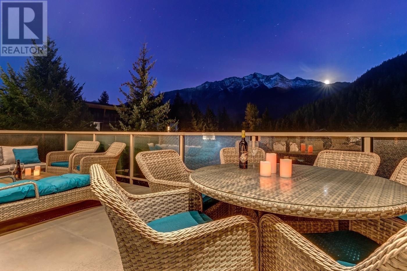 7457 Dogwood Street, Pemberton, British Columbia  V0N 2L0 - Photo 30 - R3012290