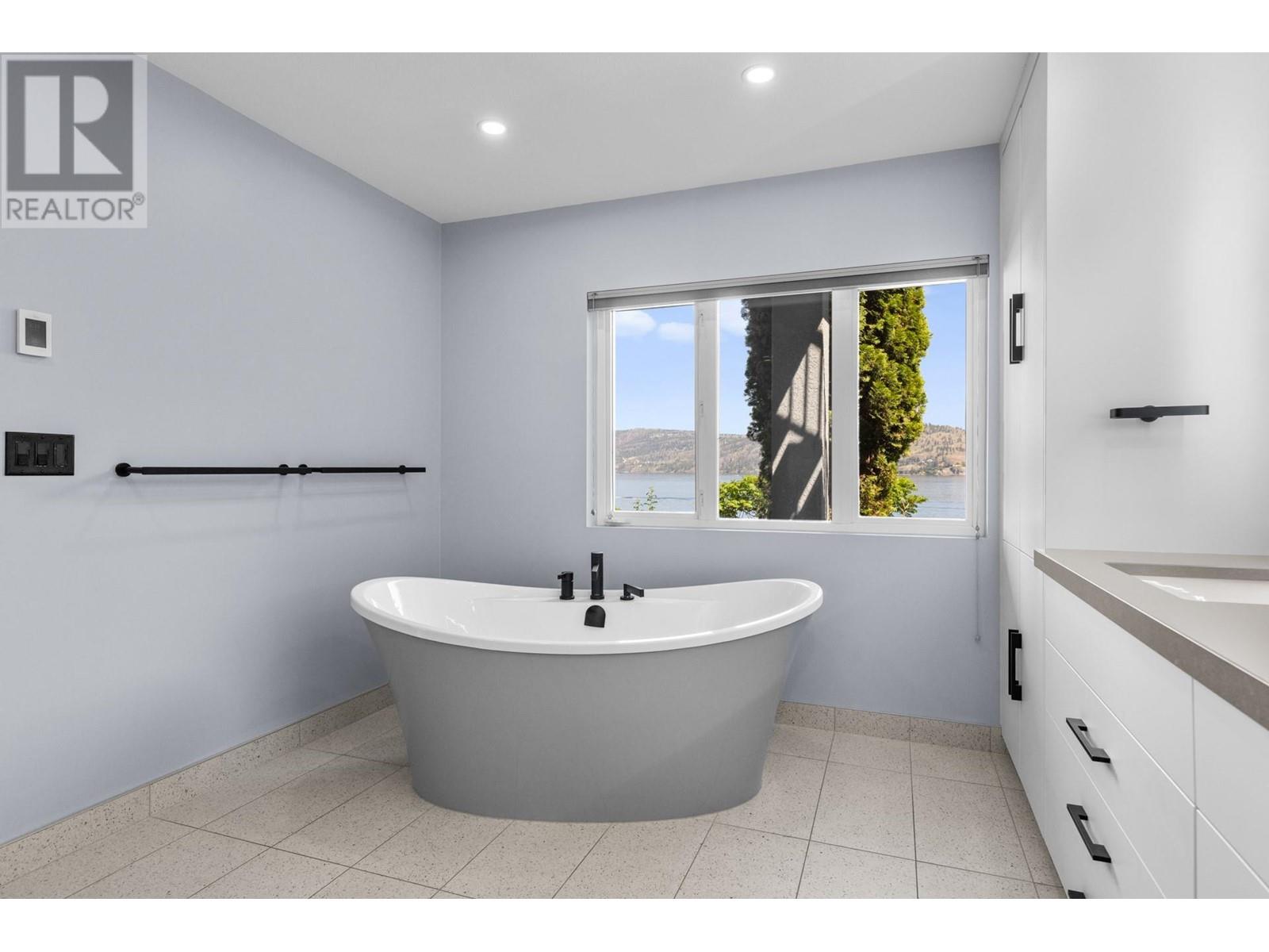 901 Westside Road S Unit# 7, West Kelowna, British Columbia  V1Z 3W9 - Photo 45 - 10350598