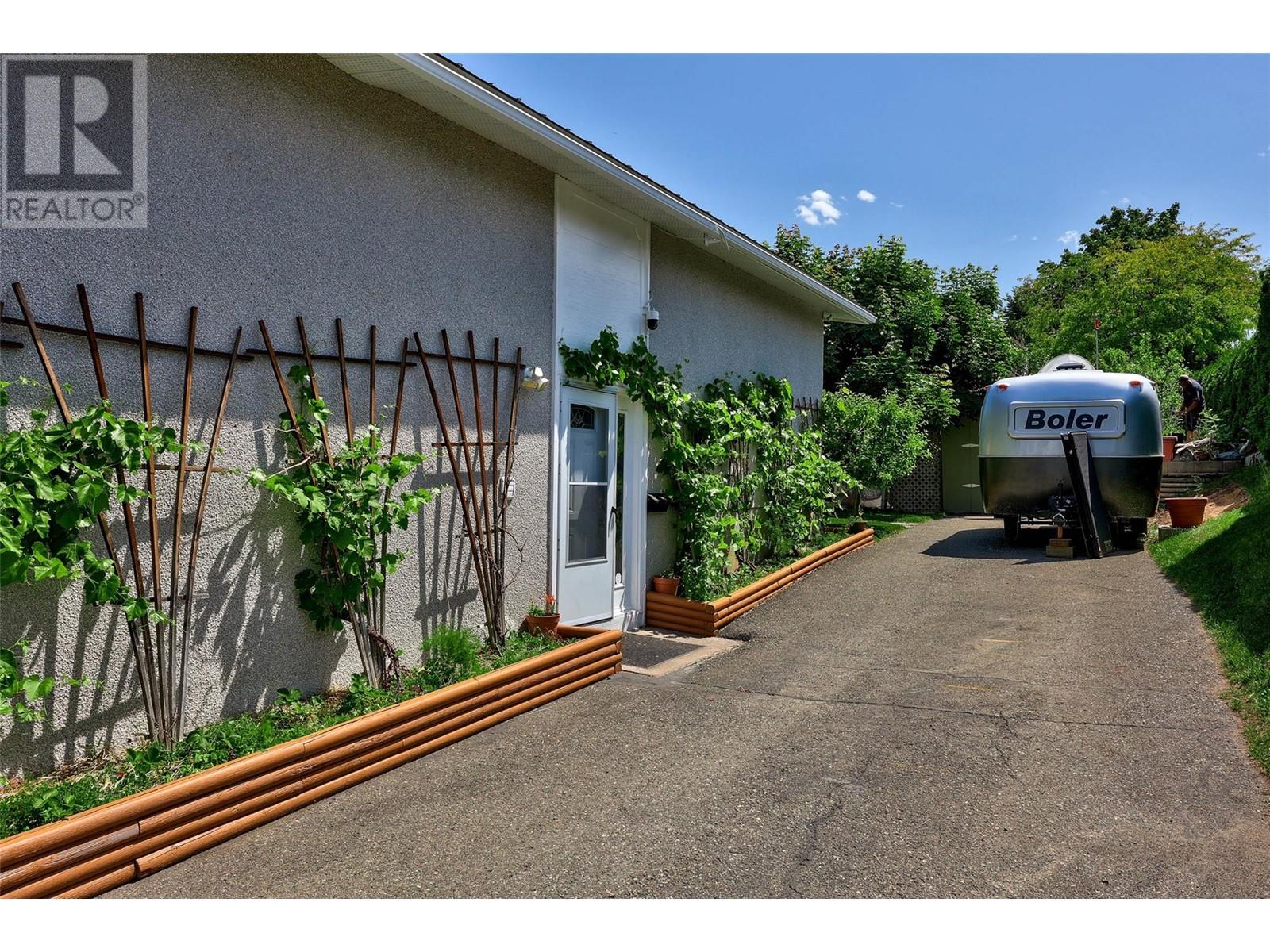 Property at 187 Mcgill Road image 4