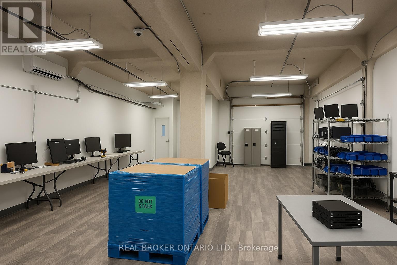 9 - 4256 Carroll Avenue, Niagara Falls, Ontario  L2E 7J2 - Photo 3 - X12063305
