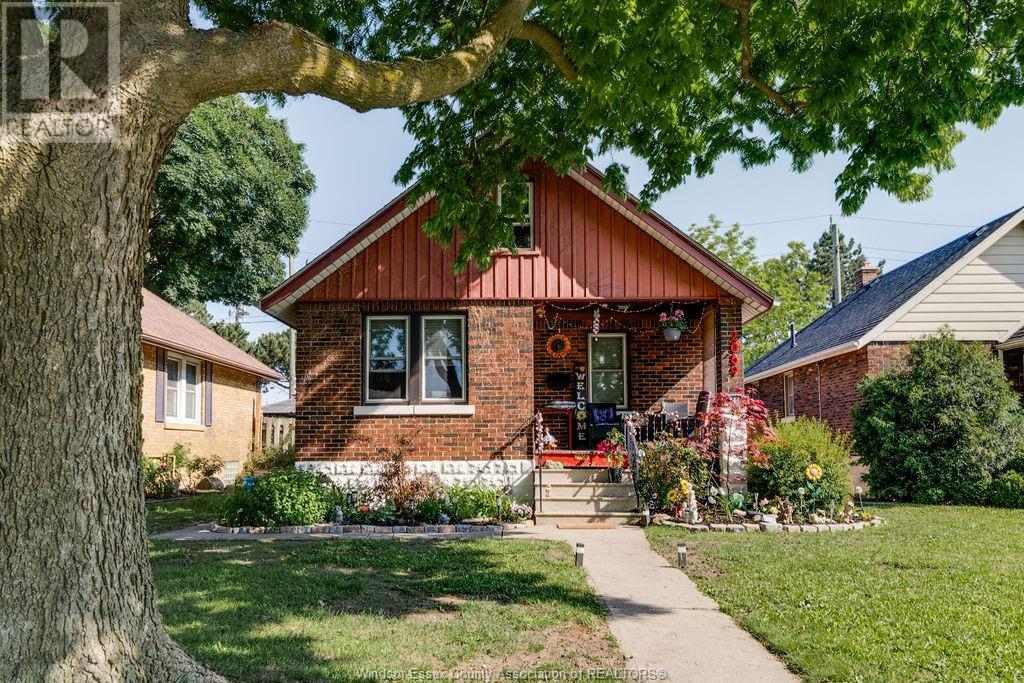 MLS# 25014333: 2069 ARGYLE ROAD, Windsor, Canada