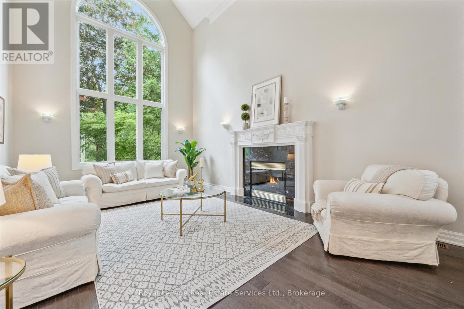 480 Chartwell Road, Oakville, Ontario  L6J 4A5 - Photo 5 - W12202714