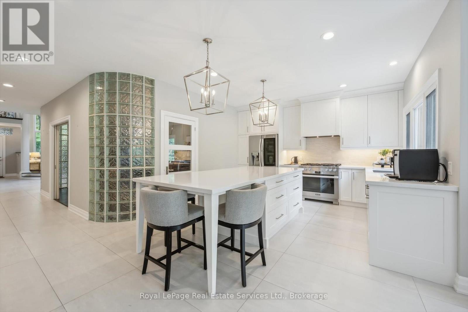 480 Chartwell Road, Oakville, Ontario  L6J 4A5 - Photo 8 - W12202714