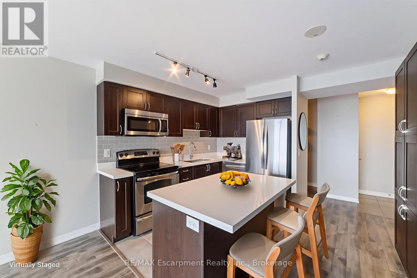 1505 - 1940 IRONSTONE DRIVE, Burlington, Ontario