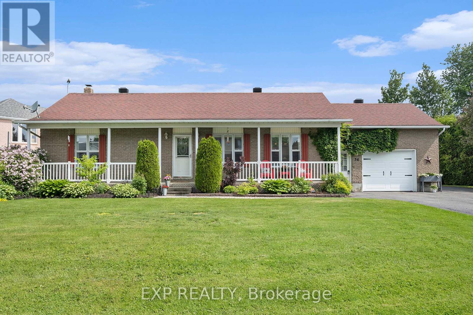 36 Desnoyers Street, Casselman, Ontario  K0A 1M0 - Photo 2 - X12202784