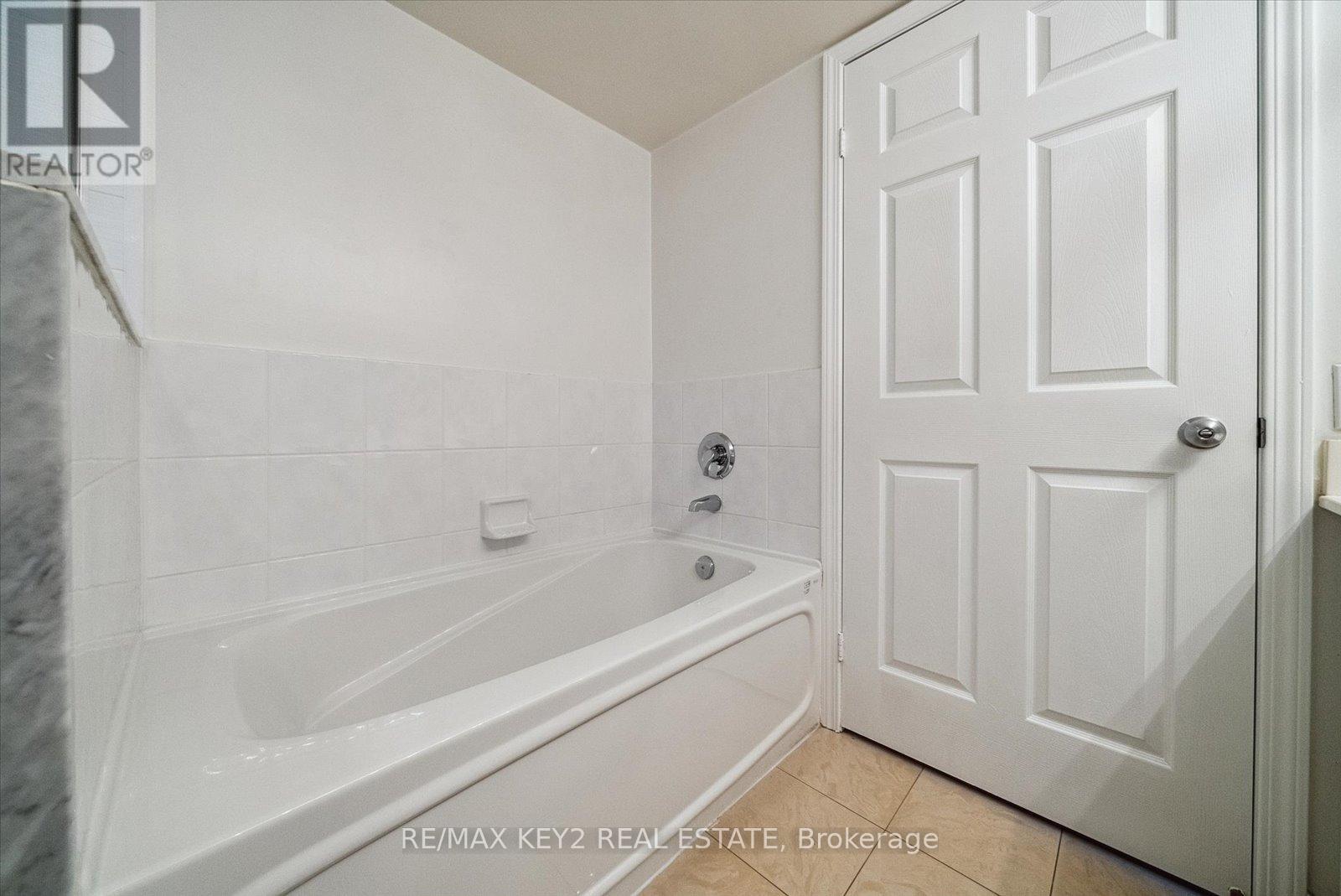 206 - 30 Harrison Garden Boulevard, Toronto, Ontario  M2N 7A9 - Photo 17 - C12202542
