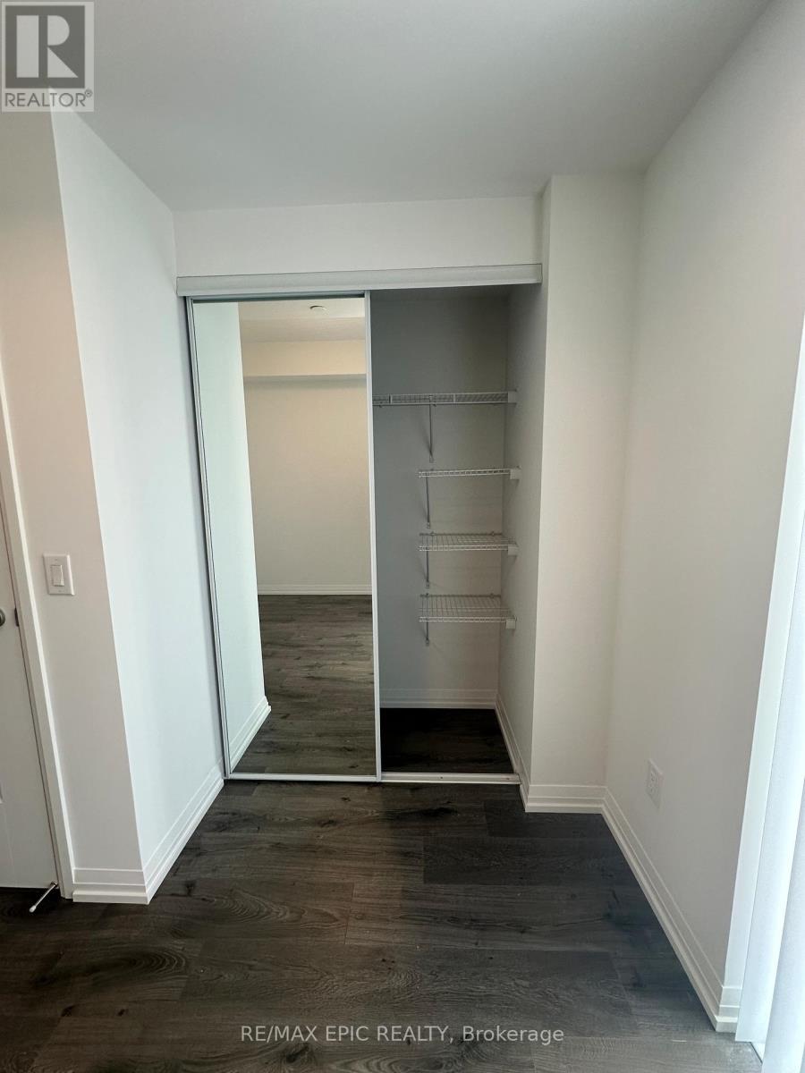 1703 - 8 Widmer Street, Toronto, Ontario  M5V 2E7 - Photo 10 - C12202562