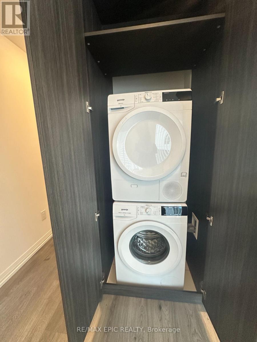 1703 - 8 Widmer Street, Toronto, Ontario  M5V 2E7 - Photo 3 - C12202562
