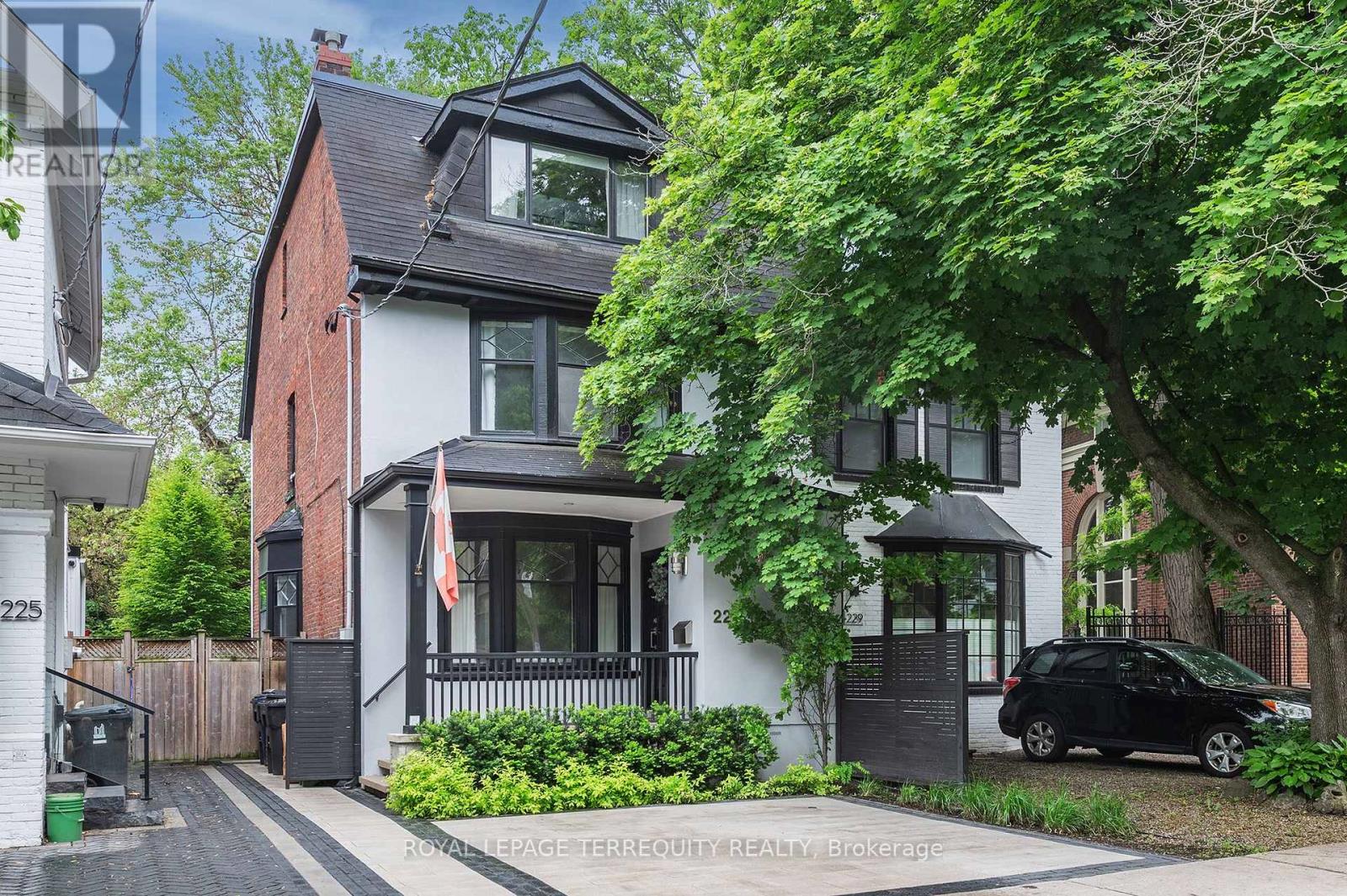 227 Cottingham Street, Toronto, Ontario  M4V 1C7 - Photo 1 - C12202698