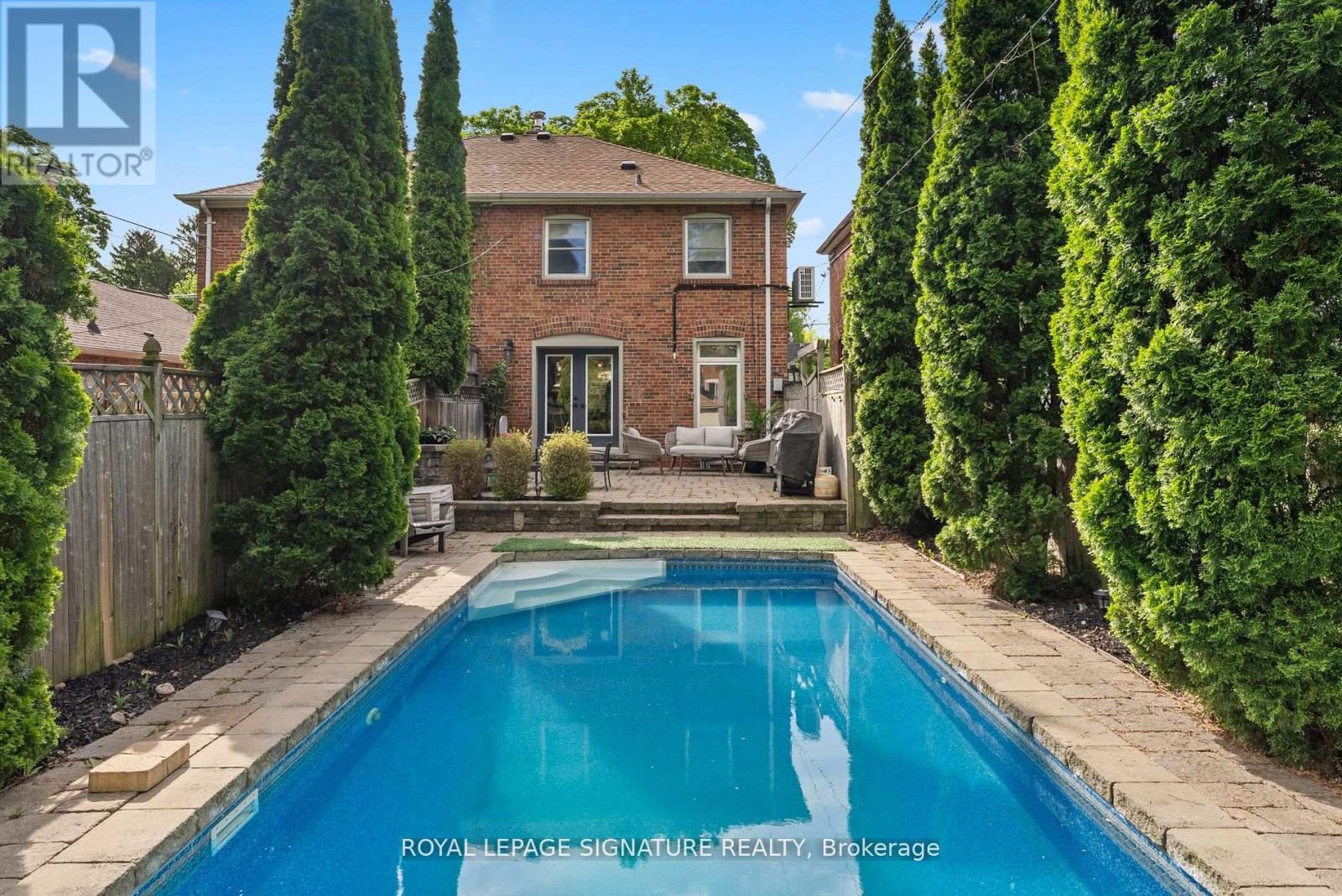 40 Southvale Drive, Toronto, Ontario  M4G 1G3 - Photo 26 - C12202761