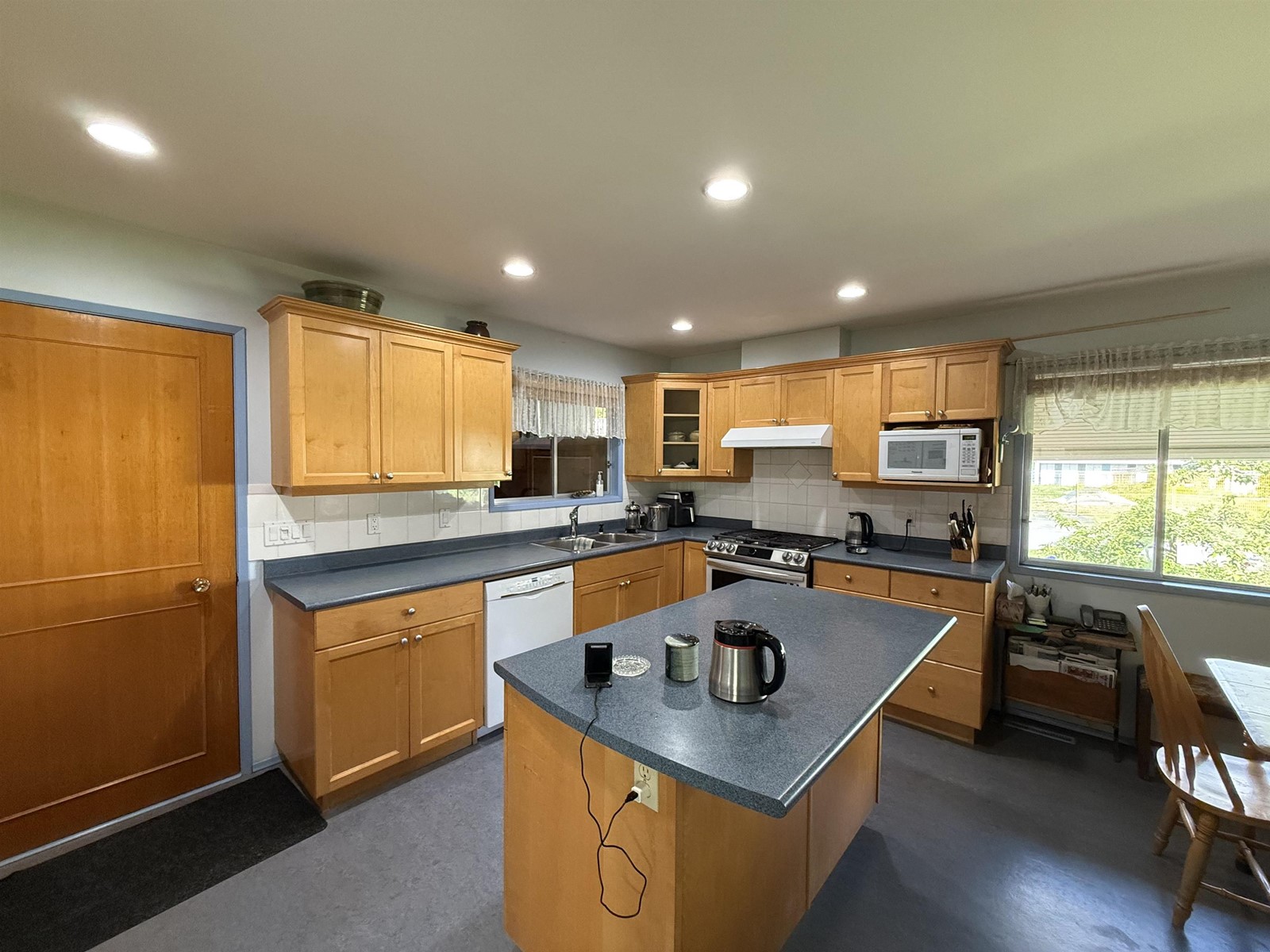 2308 Bakerview Street, Abbotsford, British Columbia  V2T 3B4 - Photo 7 - R3009044