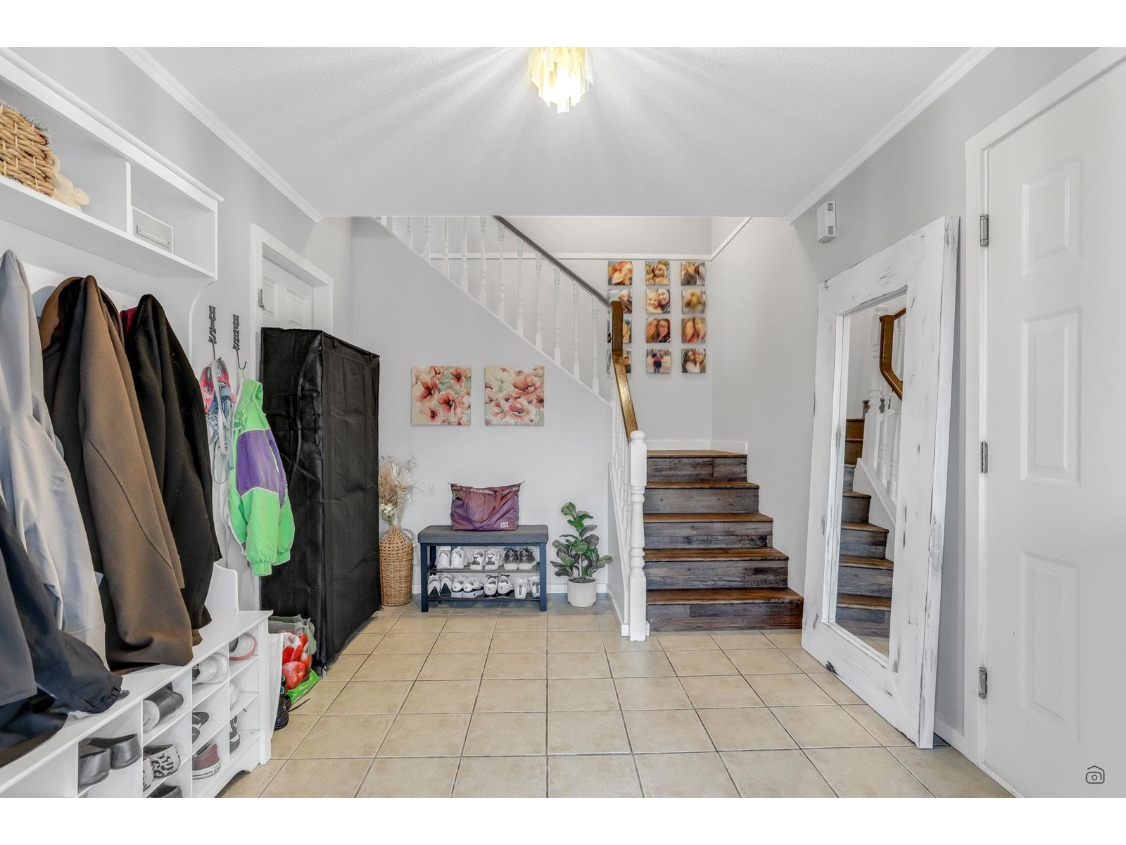 19020 60a Avenue, Surrey, British Columbia  V3S 8C9 - Photo 4 - R3011942