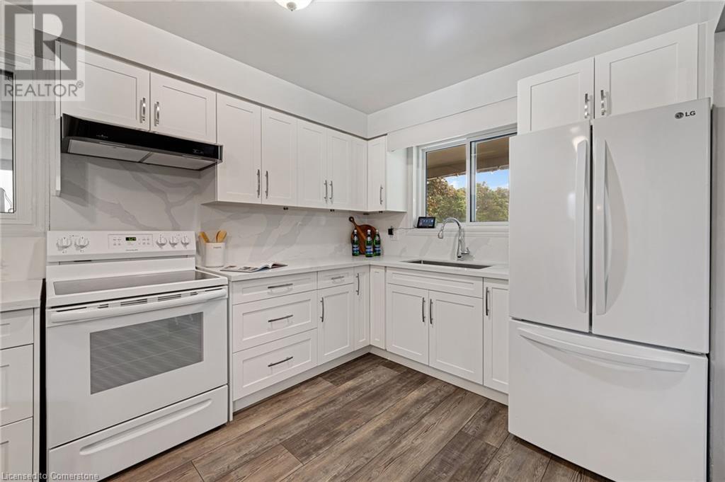 93 Christopher Drive, Cambridge, Ontario  N1R 4S1 - Photo 9 - 40737574