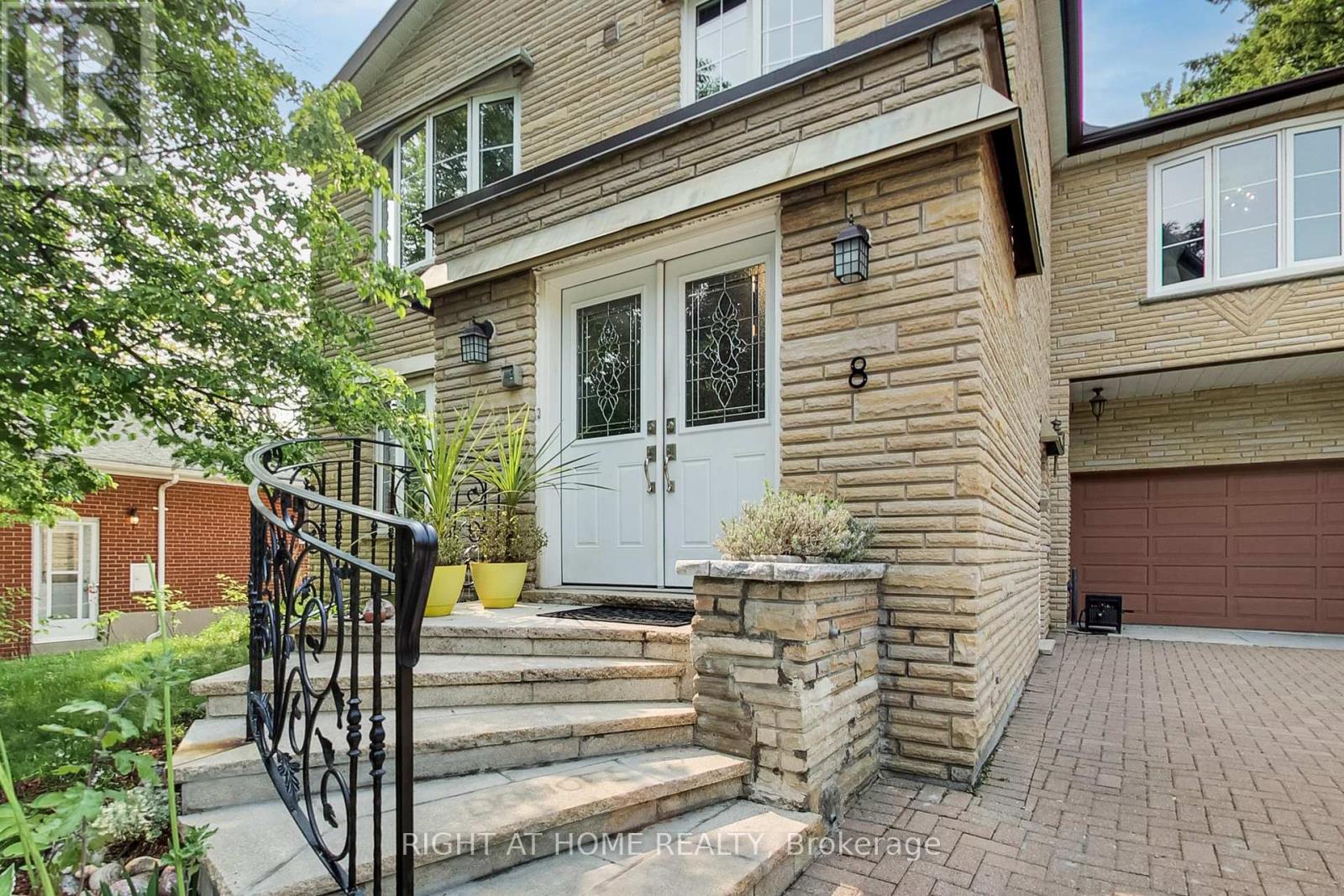 8 Suraty Avenue, Toronto (Bendale), Ontario  M1P 4E1 - Photo 1 - E12202563