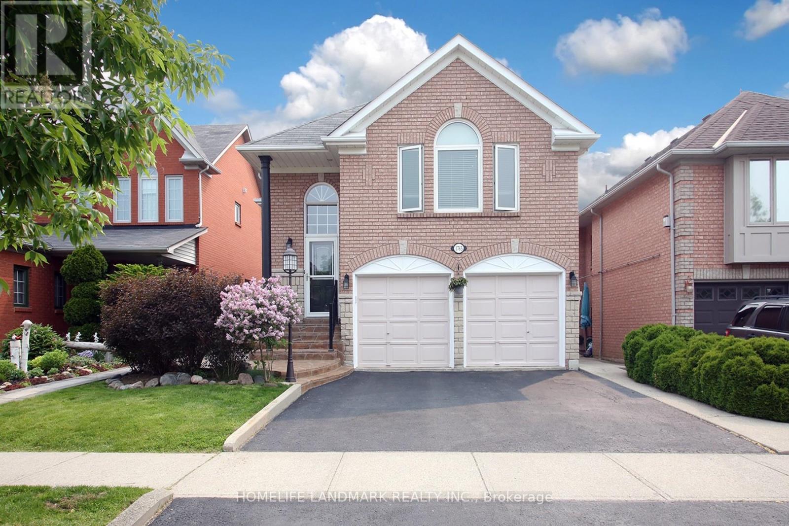 1765 Silver Maple Drive, Pickering, Ontario  L1V 6Z2 - Photo 3 - E12202629