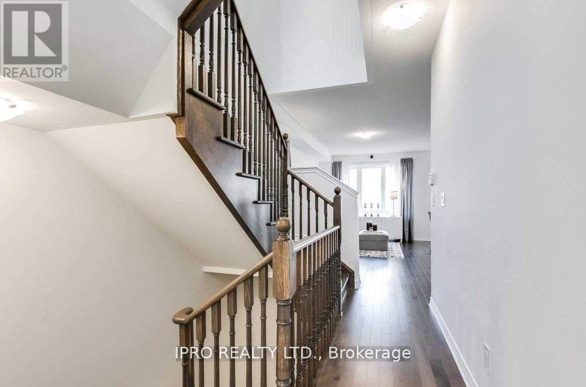 29 Sutcliffe Drive, Whitby (Rolling Acres), Ontario  L1R 0R2 - Photo 3 - E12202633