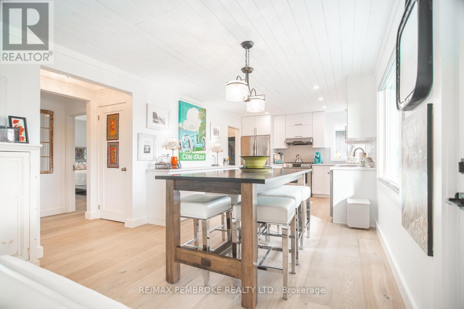 1206 Pembroke Street E, Laurentian Valley, Ontario  K8A 7R7 - Photo 18 - X12202724