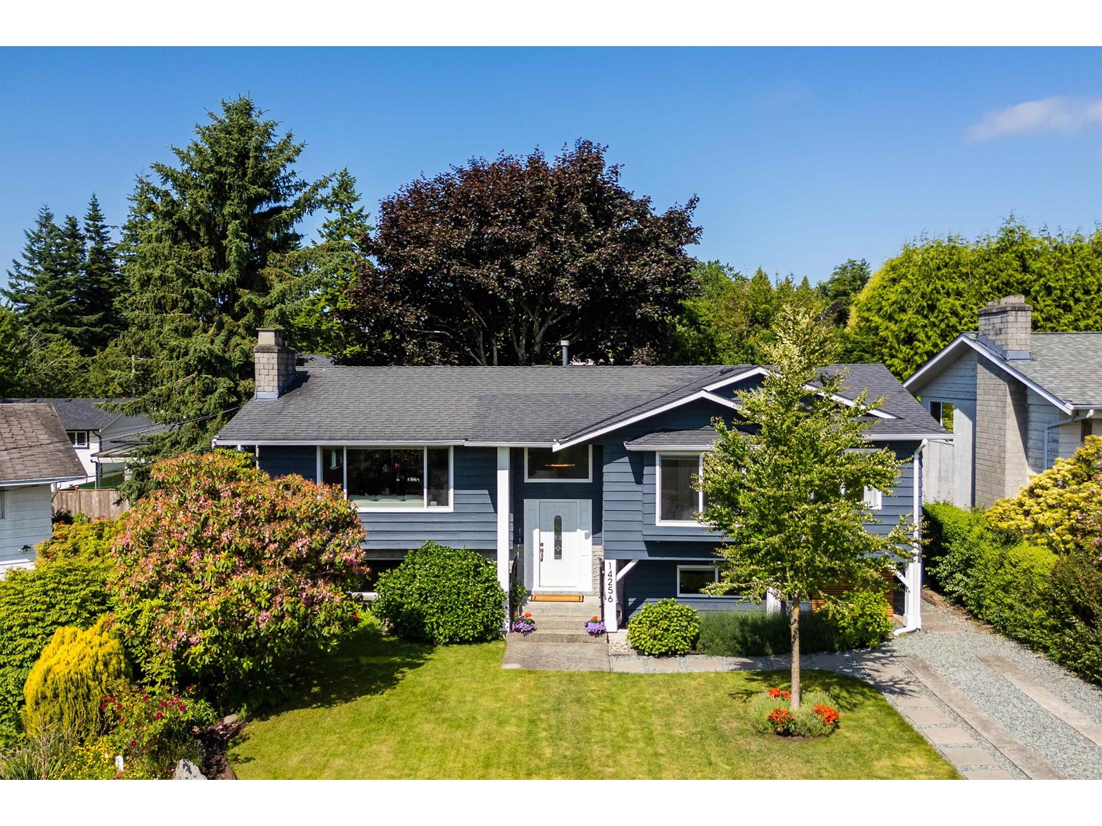 14256 Park Avenue, White Rock, British Columbia  V4B 3A6 - Photo 1 - R3011703