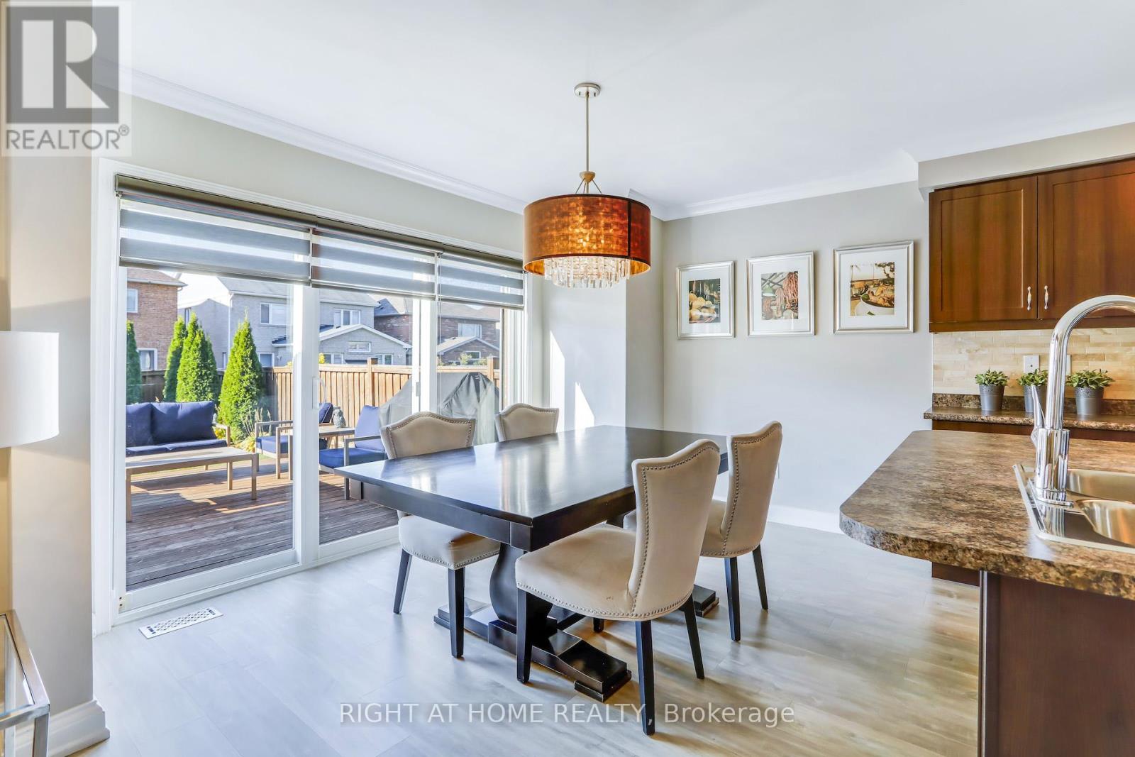 19 Amberwing Landing, Bradford West Gwillimbury, Ontario  L3Z 0H9 - Photo 13 - N12202565