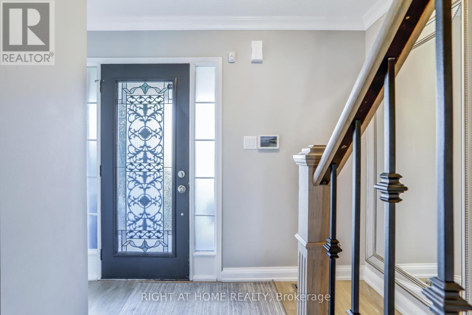 19 Amberwing Landing, Bradford West Gwillimbury, Ontario  L3Z 0H9 - Photo 5 - N12202565