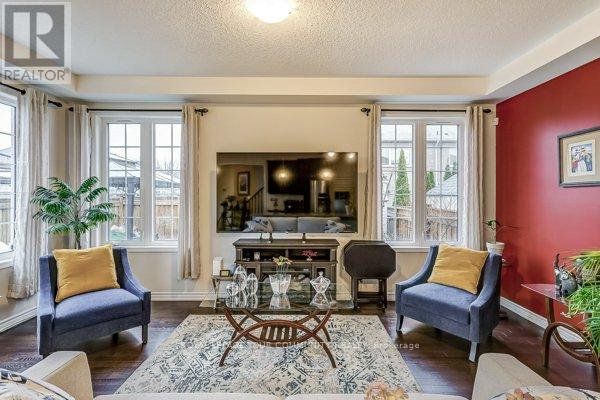 290 Thomas Phillips Drive, Aurora, Ontario  L4G 0T4 - Photo 9 - N12202647