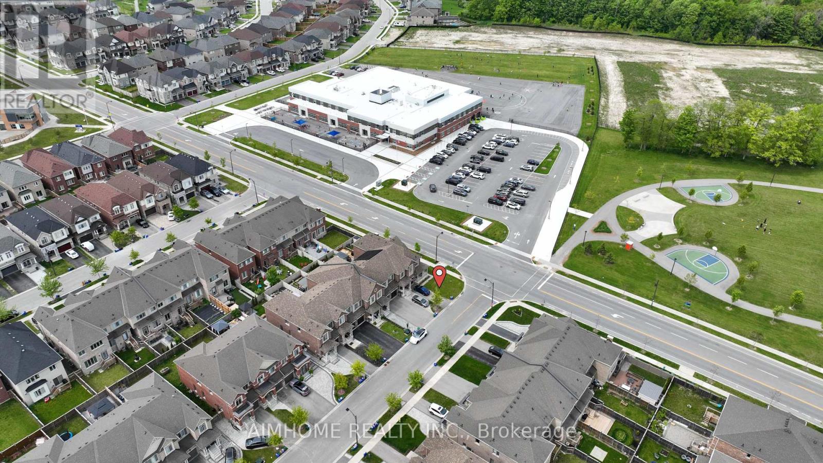 1 Briarfield Avenue, East Gwillimbury, Ontario  L9N 0P5 - Photo 13 - N12202674