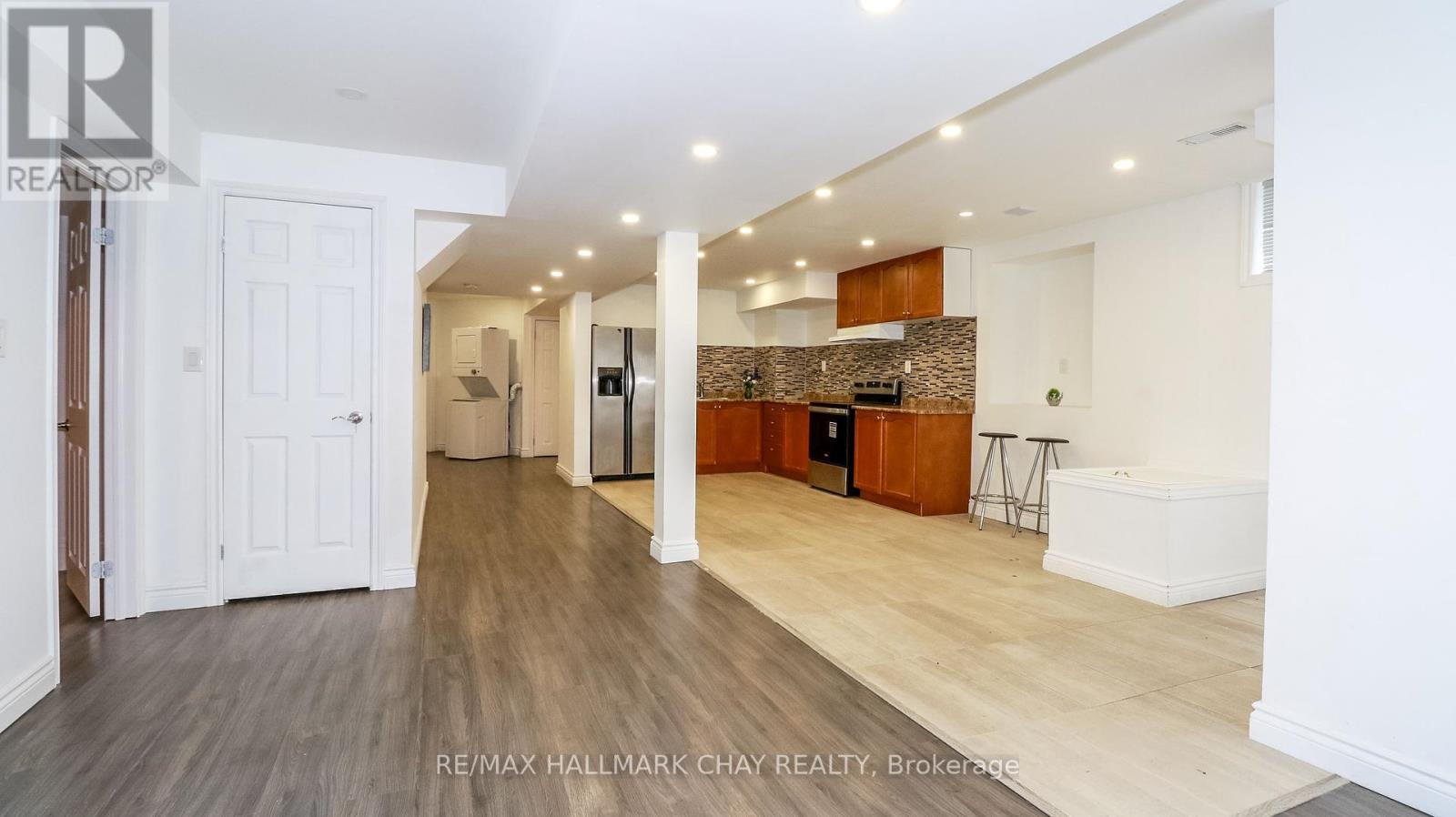 Lower - 150 Birkhall Place, Barrie (Innis-Shore), Ontario  L4N 0K8 - Photo 13 - S12202513