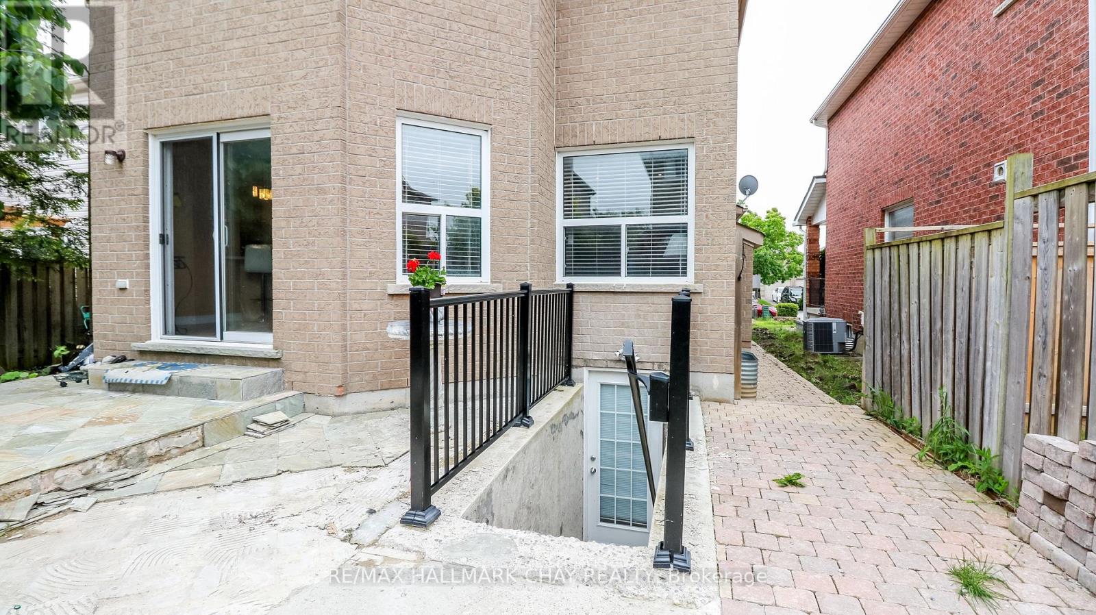 Lower - 150 Birkhall Place, Barrie (Innis-Shore), Ontario  L4N 0K8 - Photo 3 - S12202513