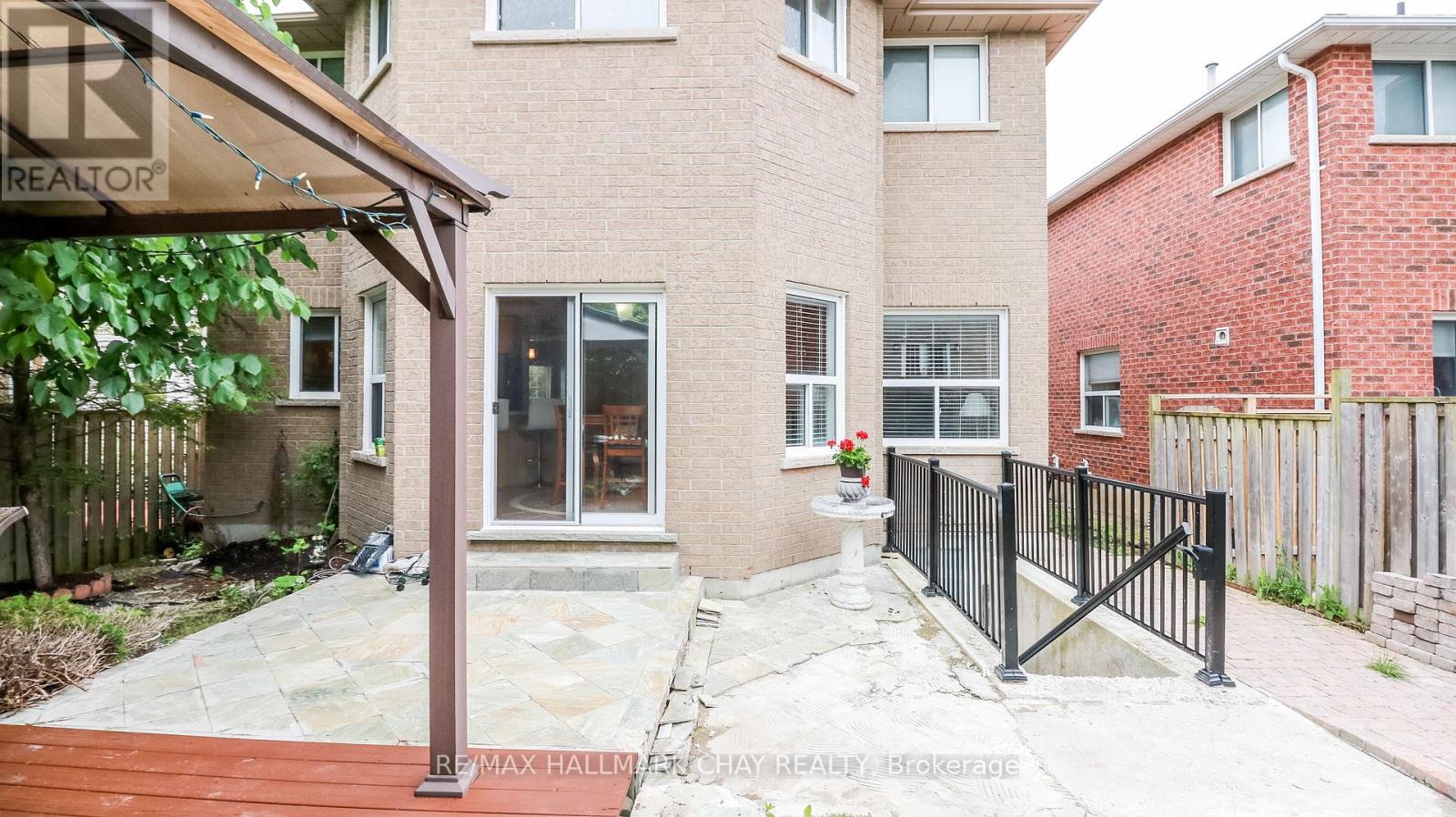 Lower - 150 Birkhall Place, Barrie (Innis-Shore), Ontario  L4N 0K8 - Photo 4 - S12202513