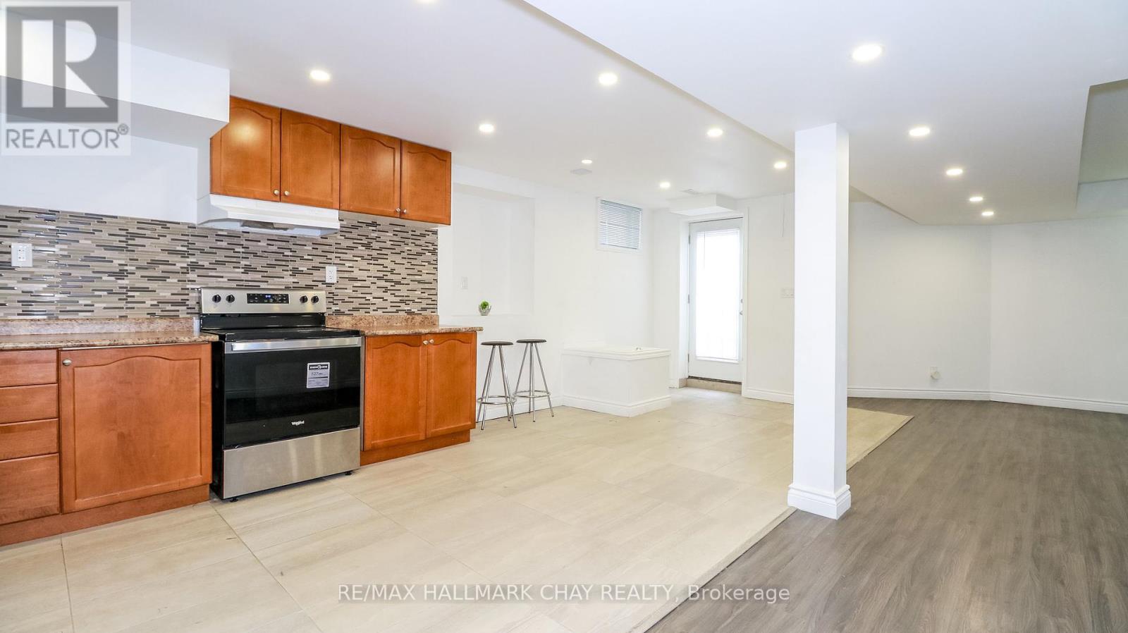 Lower - 150 Birkhall Place, Barrie (Innis-Shore), Ontario  L4N 0K8 - Photo 9 - S12202513