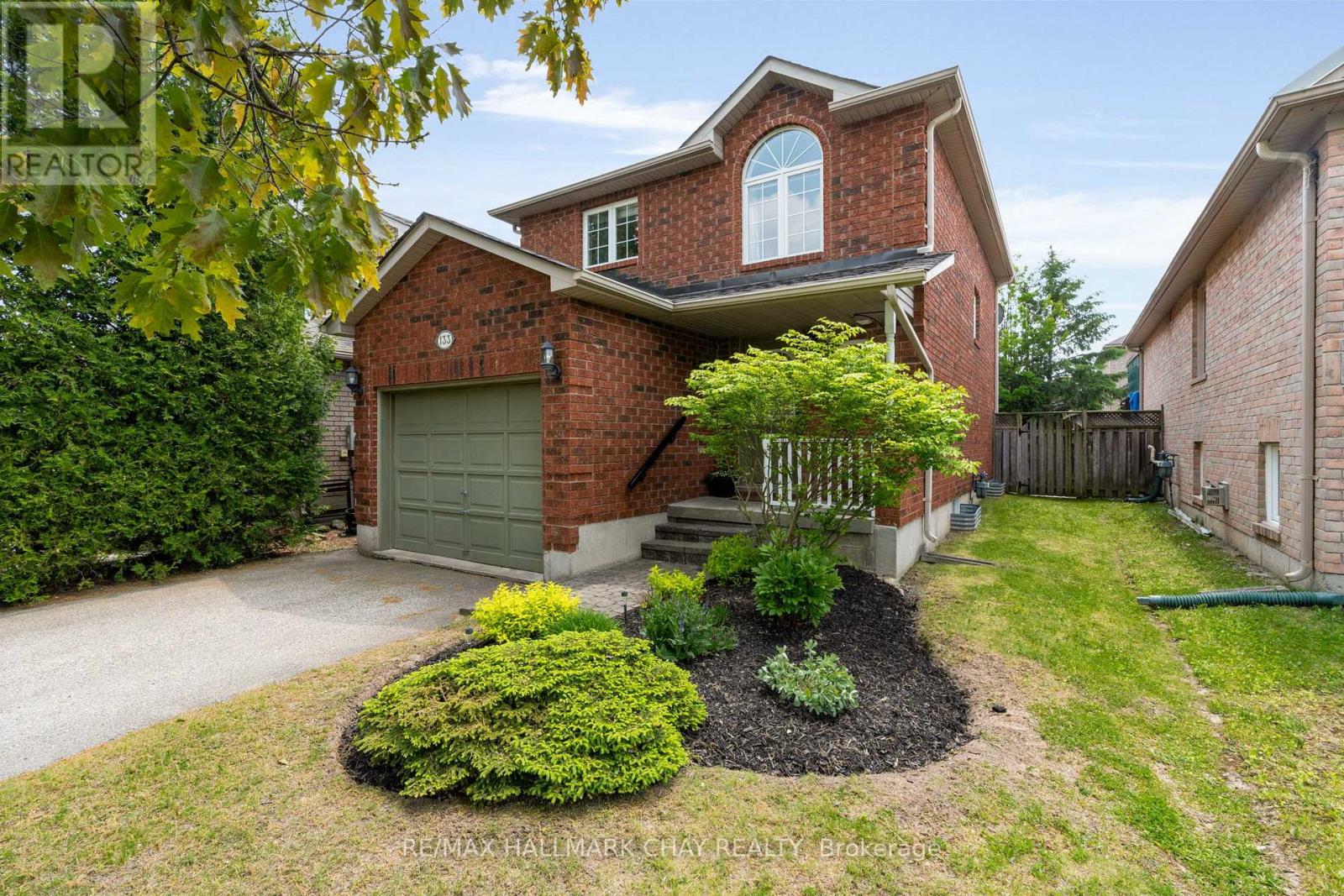 133 Cheltenham Road, Barrie (Georgian Drive), Ontario  L4M 6S6 - Photo 1 - S12202564