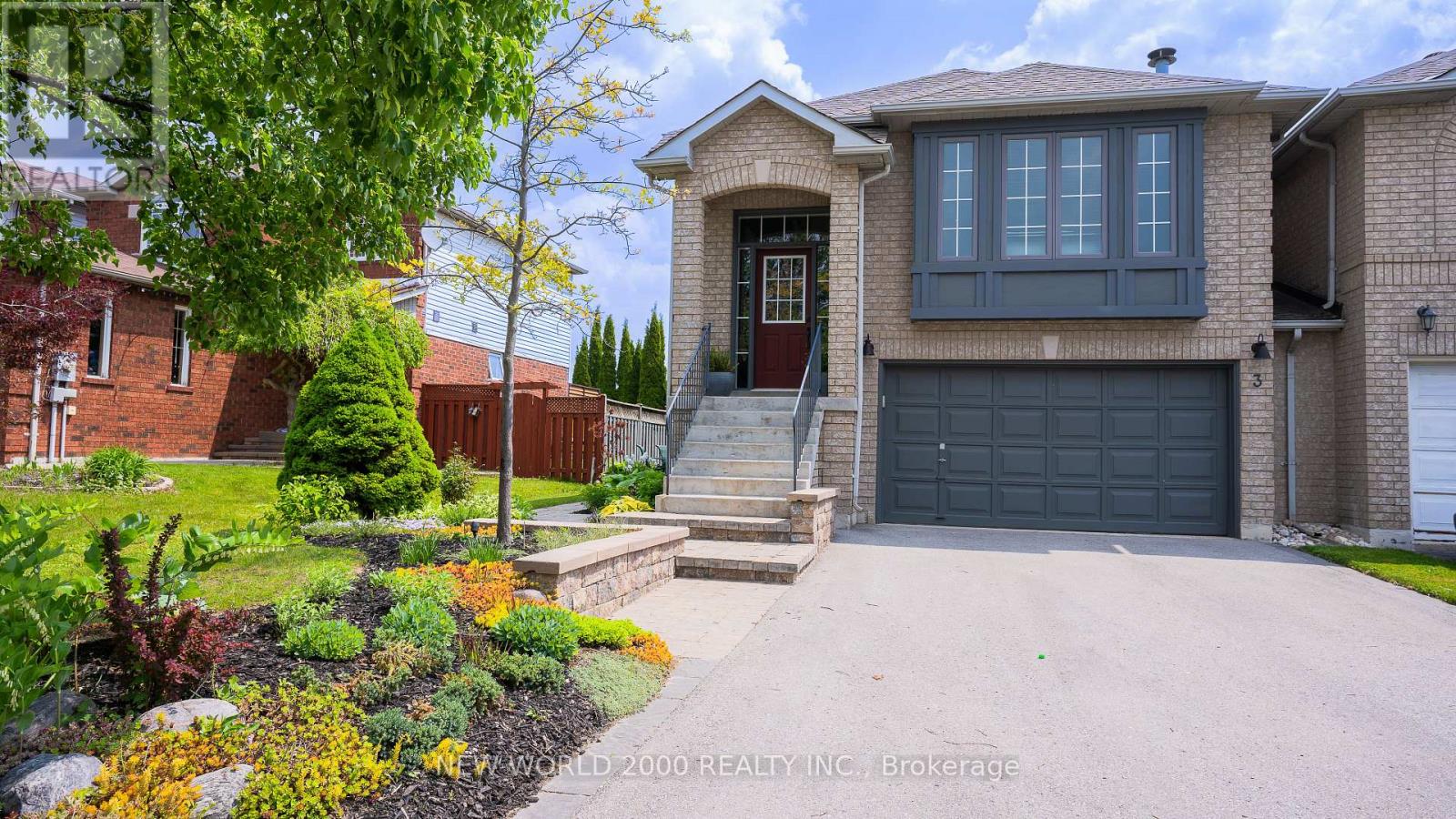 3 RUNDLE CRESCENT, Barrie, Ontario