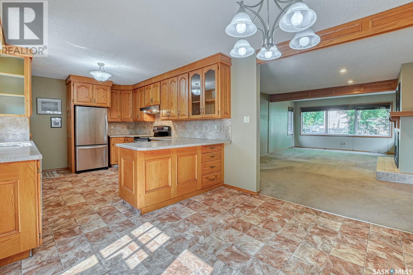 901 Shannon Road, Regina, Saskatchewan  S4S 5K3 - Photo 11 - SK008589