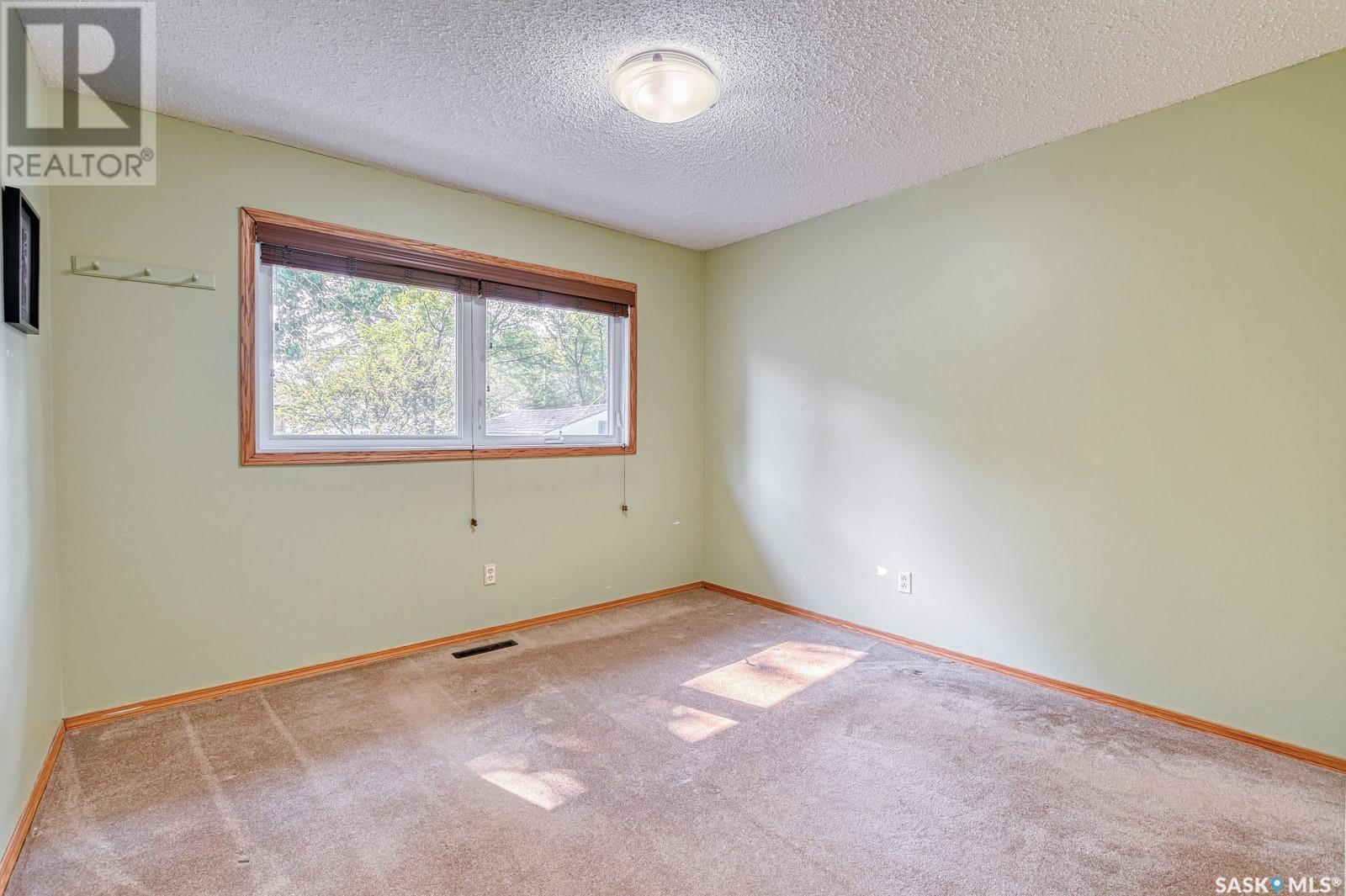 901 Shannon Road, Regina, Saskatchewan  S4S 5K3 - Photo 19 - SK008589