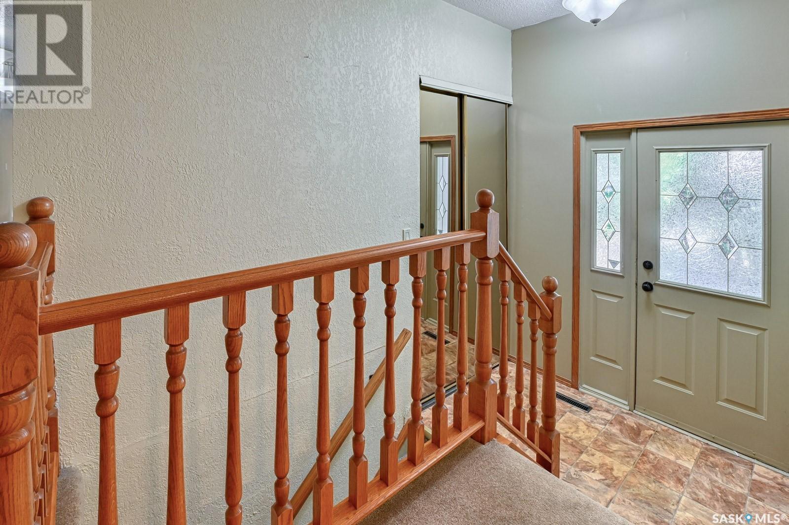 901 Shannon Road, Regina, Saskatchewan  S4S 5K3 - Photo 2 - SK008589
