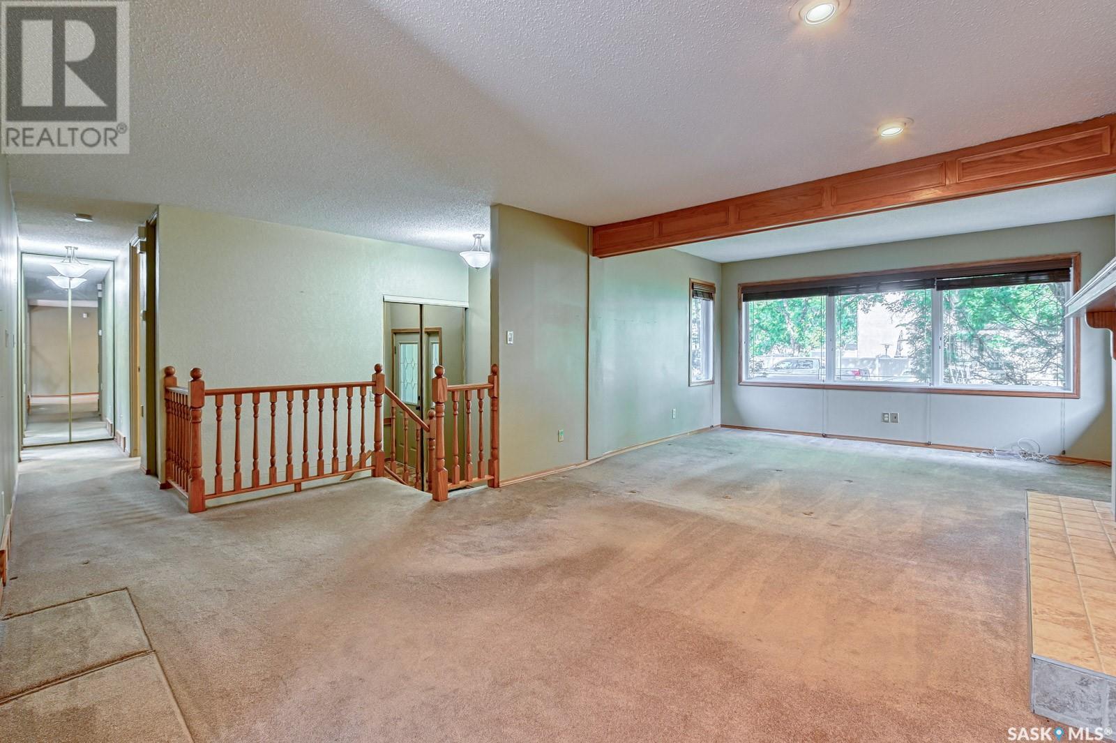901 Shannon Road, Regina, Saskatchewan  S4S 5K3 - Photo 4 - SK008589