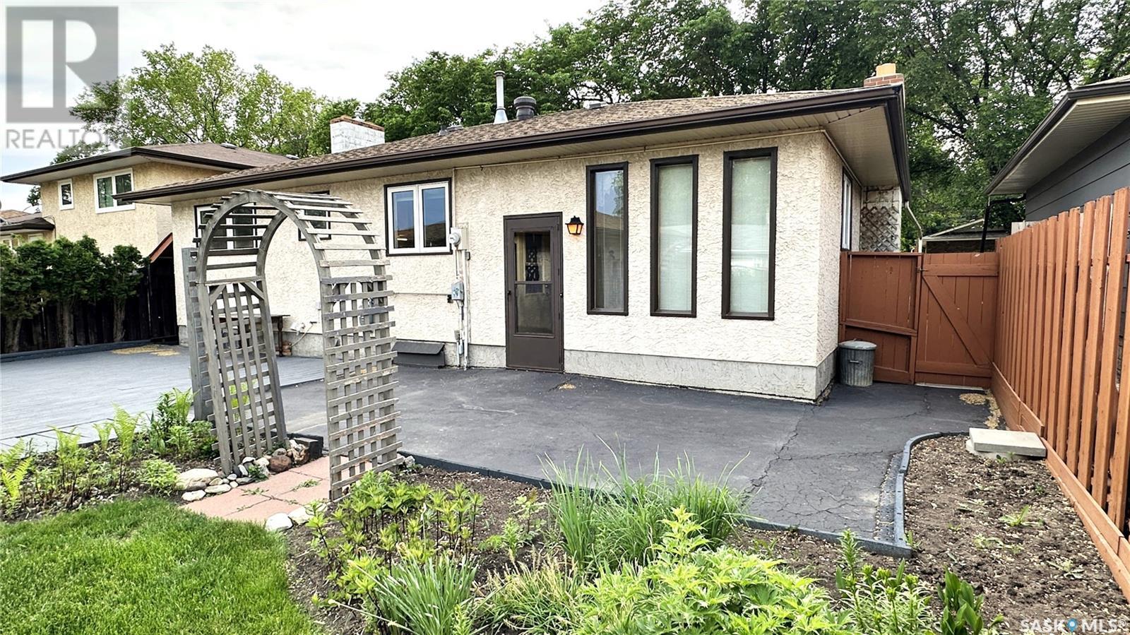 15 Edenwold Crescent, Regina, Saskatchewan  S4R 8A6 - Photo 43 - SK008495
