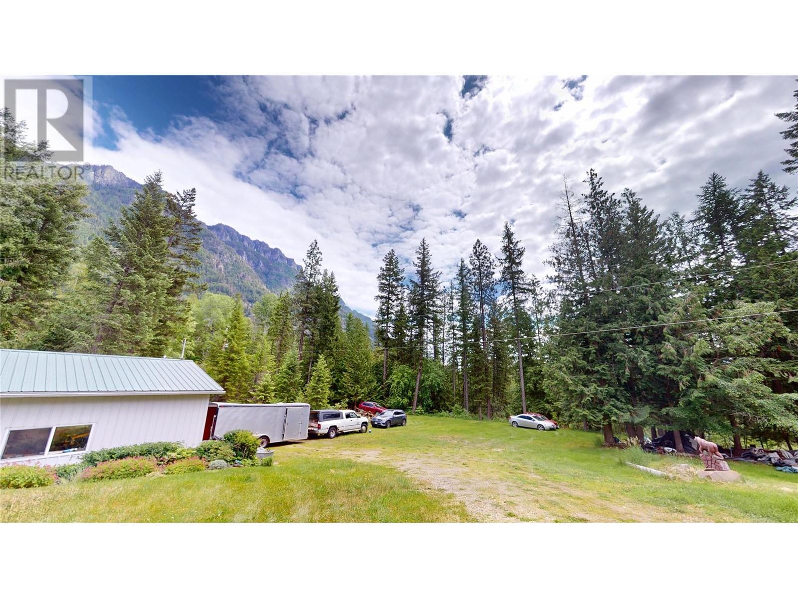 3320 Jackson Road, Canyon, British Columbia  V0B 1C1 - Photo 7 - 10349938