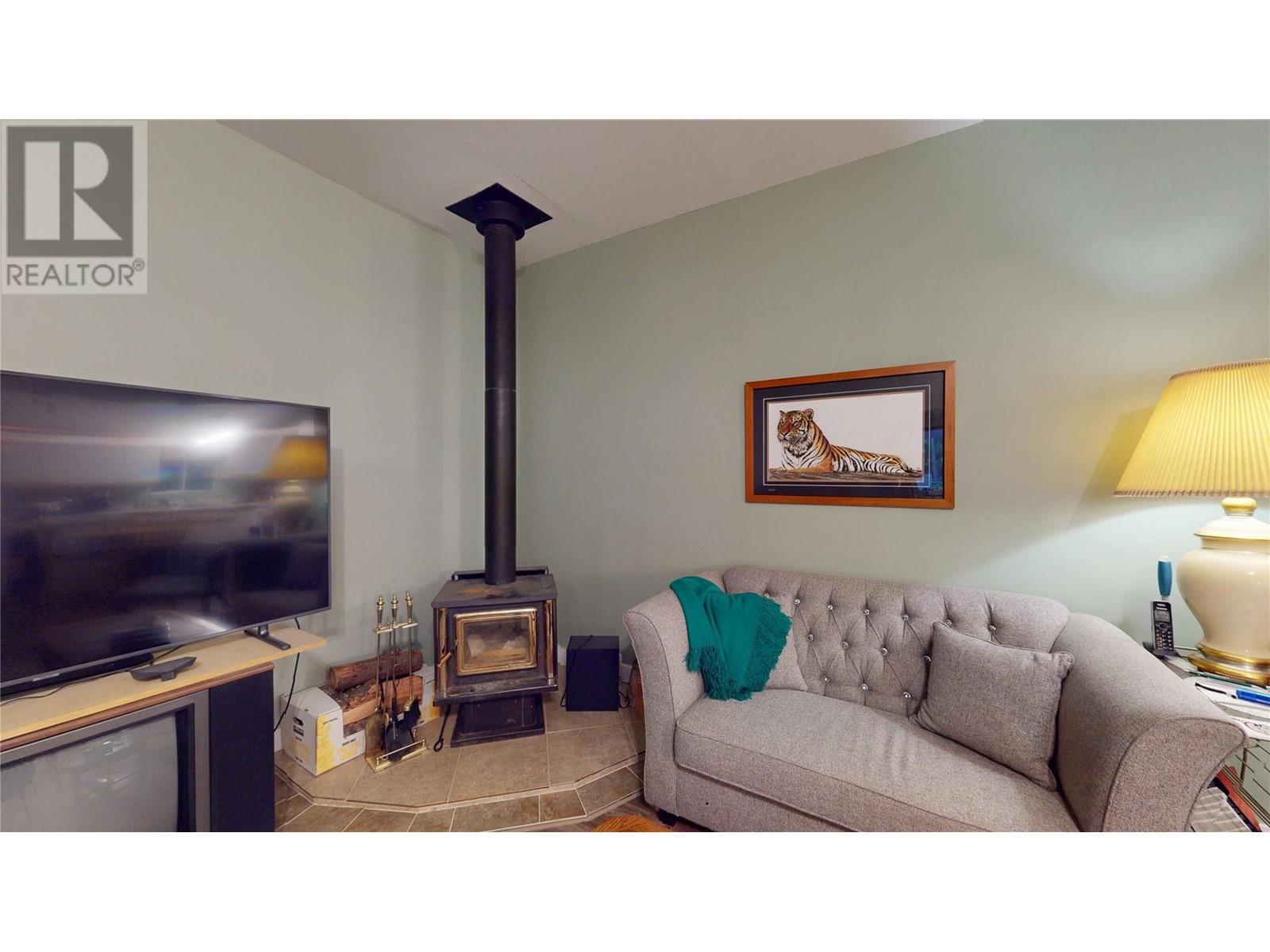 3320 Jackson Road, Canyon, British Columbia  V0B 1C1 - Photo 17 - 10349938