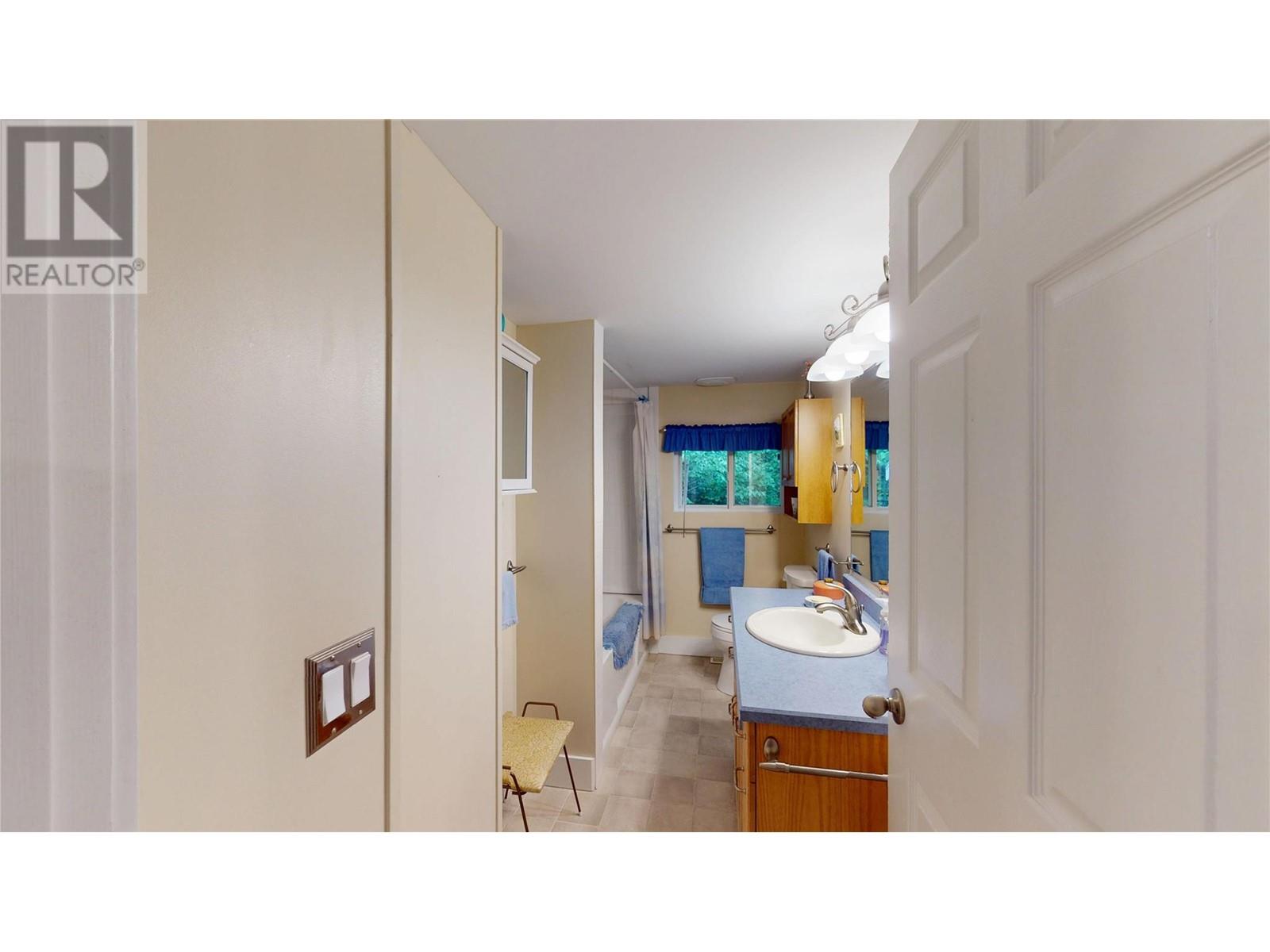 3320 Jackson Road, Canyon, British Columbia  V0B 1C1 - Photo 27 - 10349938