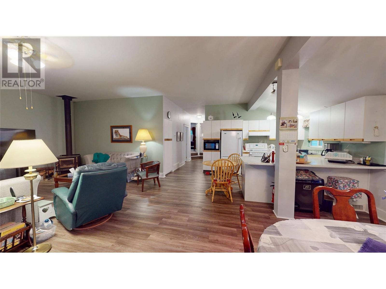 3320 Jackson Road, Canyon, British Columbia  V0B 1C1 - Photo 12 - 10349938